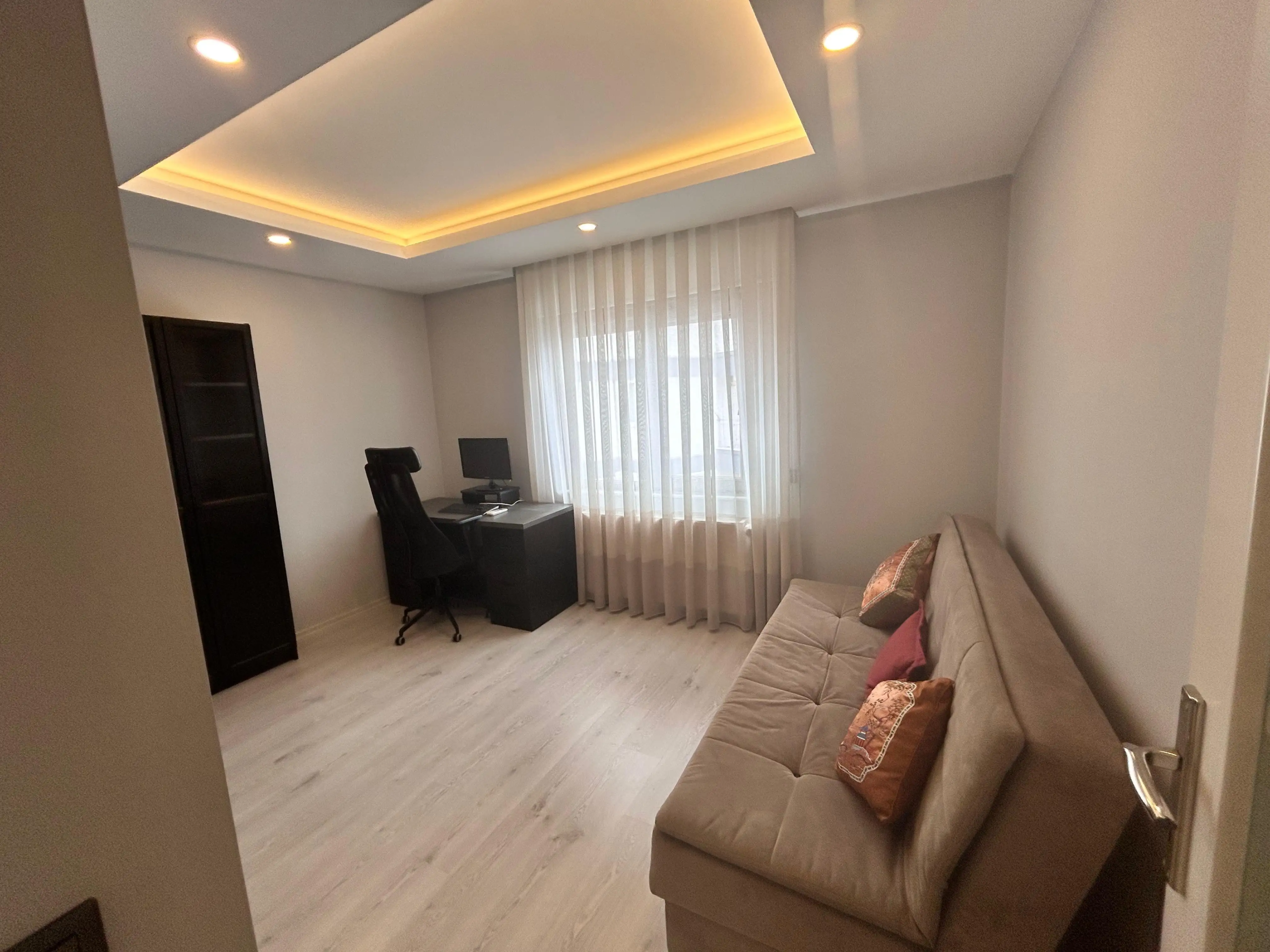 7c67fd7f-a1d1-48ce-96f4-5f698ed53c8d