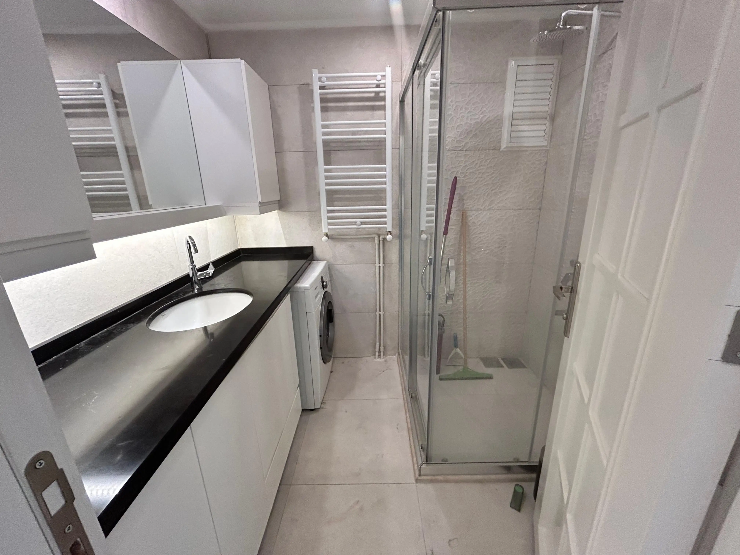 f19121d3-ef6b-4026-baab-f8bced1606f0